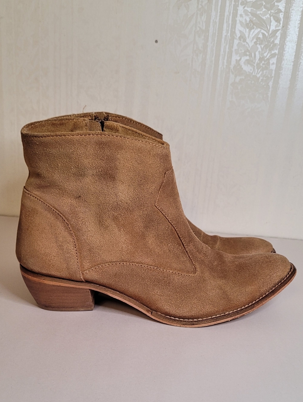 Diba Suede Booties 8.5 - Picture 2 of 10